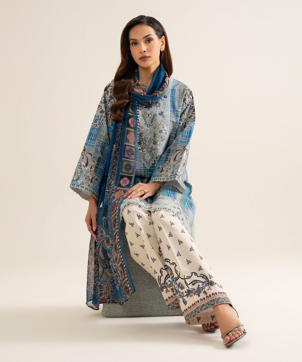 Women's Unstitched Blended Chiffon Printed Black 3 Piece Suit