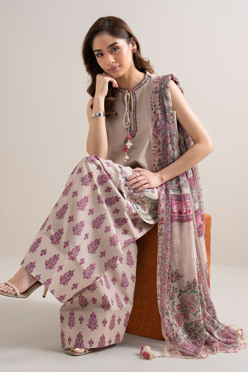 3 Piece - Embroidered Lawn Suit