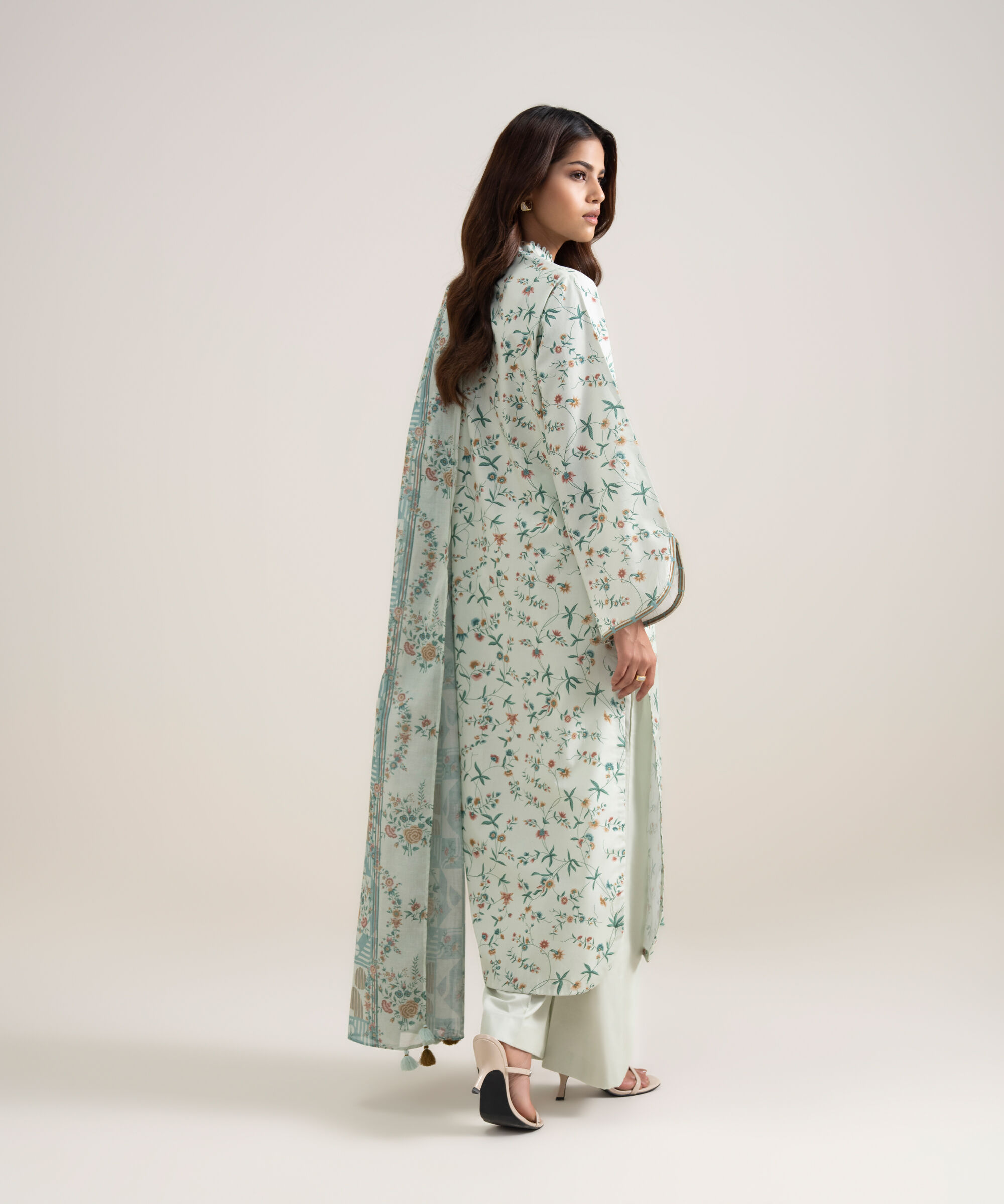 Unstitched 3 PC 3PDYS26V5137