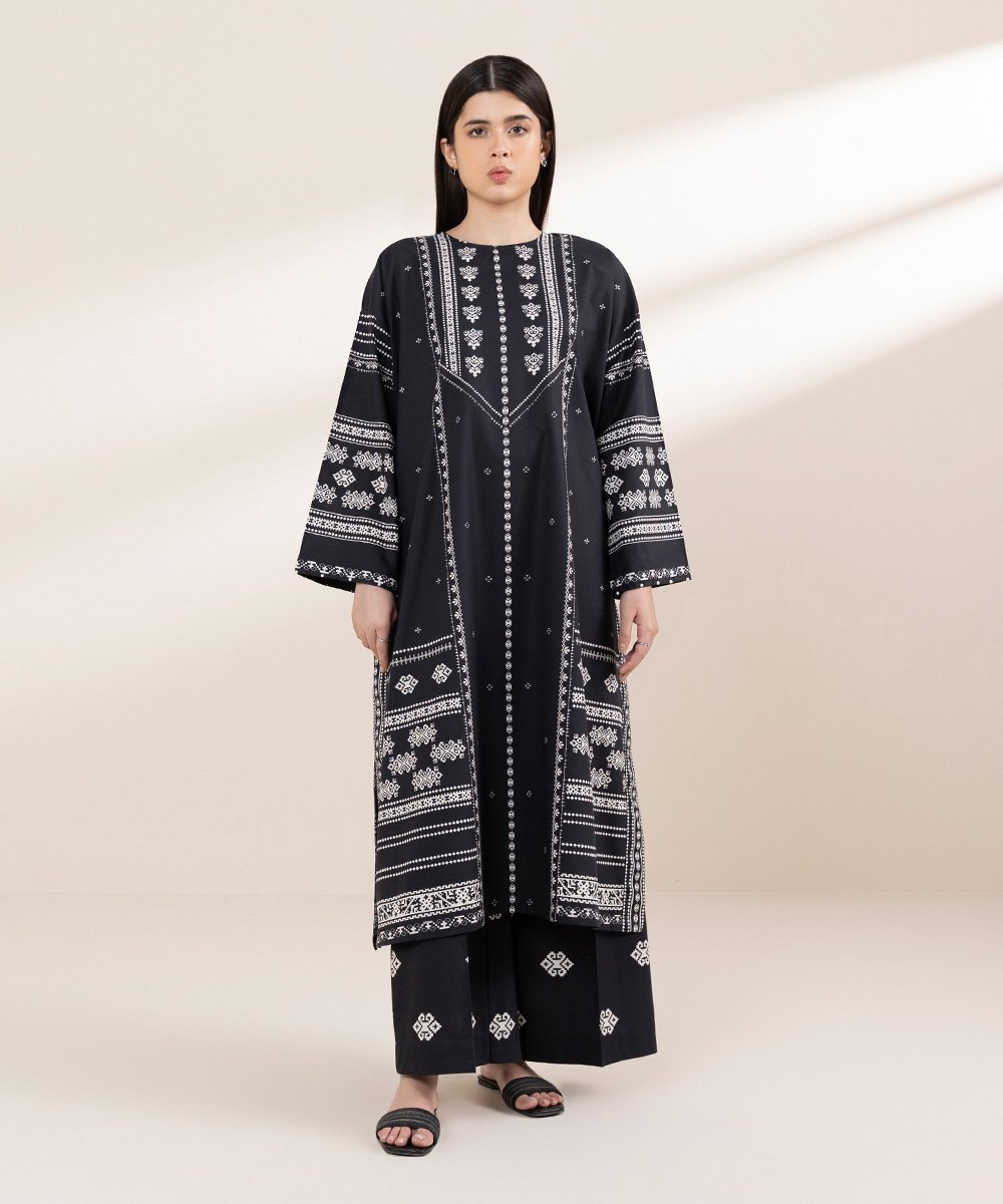 Women's Boxy Black Block Printing Design Shirt