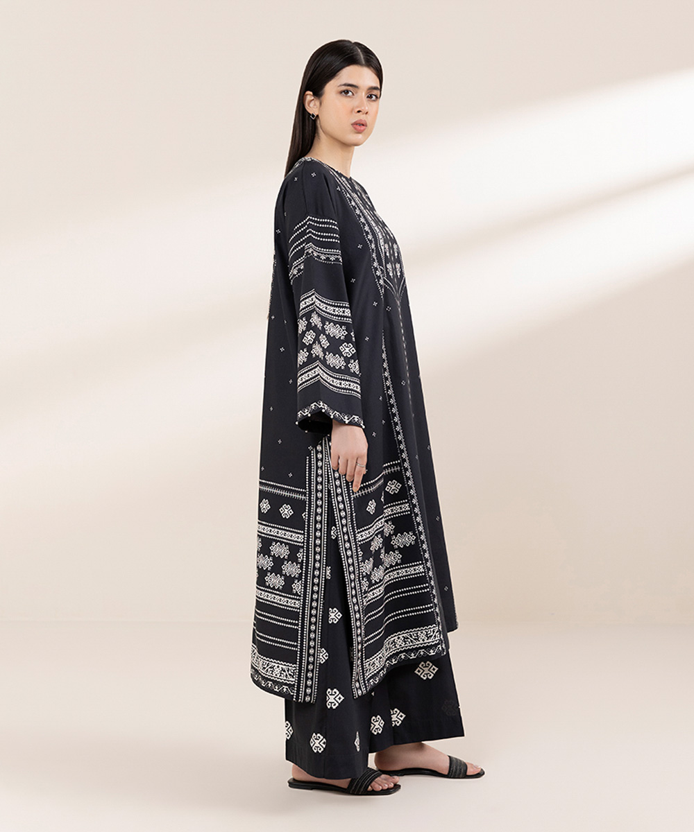 Women's Boxy Black Block Printing Design Shirt