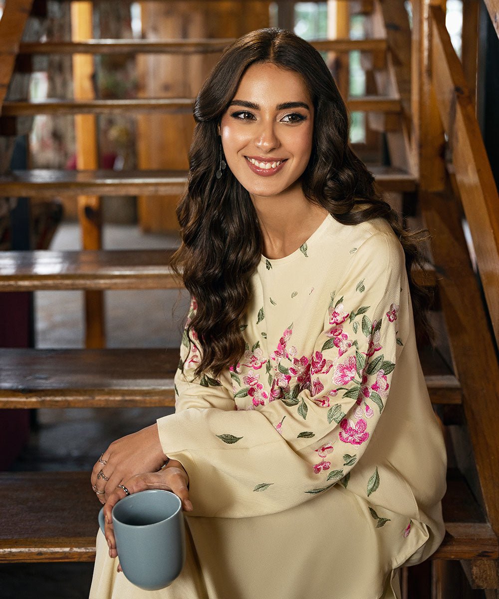 Women's Unstitched on SAPPHIRE MID SEASON SALE UPTO 50% OFF