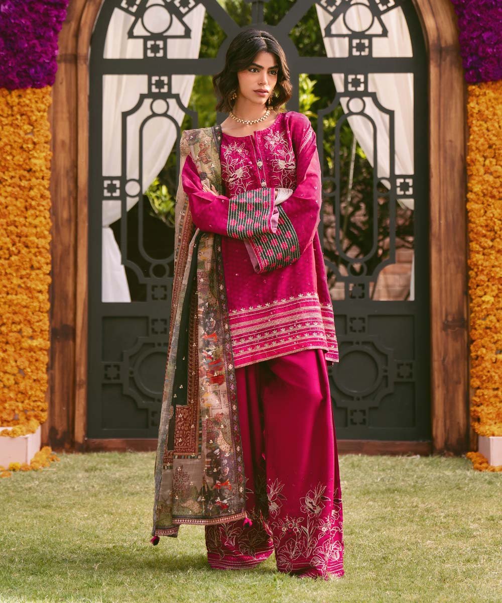 Women's Ready To Wear on SAPPHIRE MID SEASON SALE UPTO 50% OFF